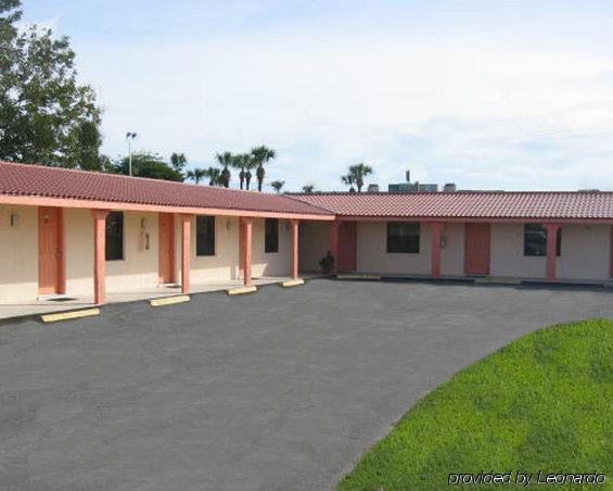 Scottish Inn - Okeechobee Exterior photo